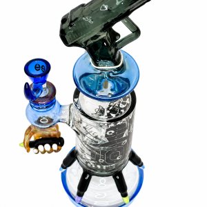 13 inch Cheech Pistol glass water pipe on a white background, photo 1